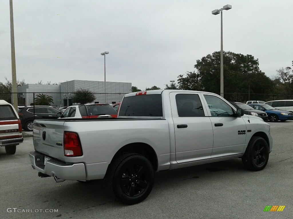 2018 1500 Express Crew Cab 4x4 - Bright Silver Metallic / Black/Diesel Gray photo #5