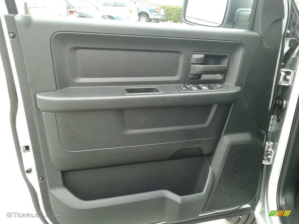 2018 1500 Express Crew Cab 4x4 - Bright Silver Metallic / Black/Diesel Gray photo #19