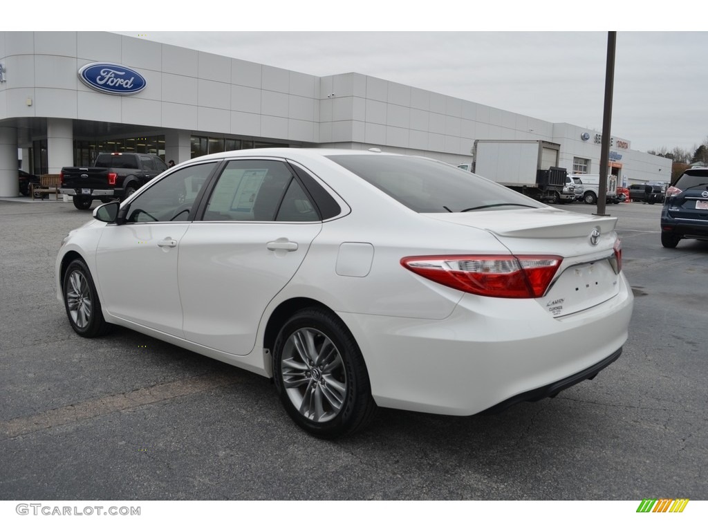 2015 Camry SE - Super White / Black photo #5