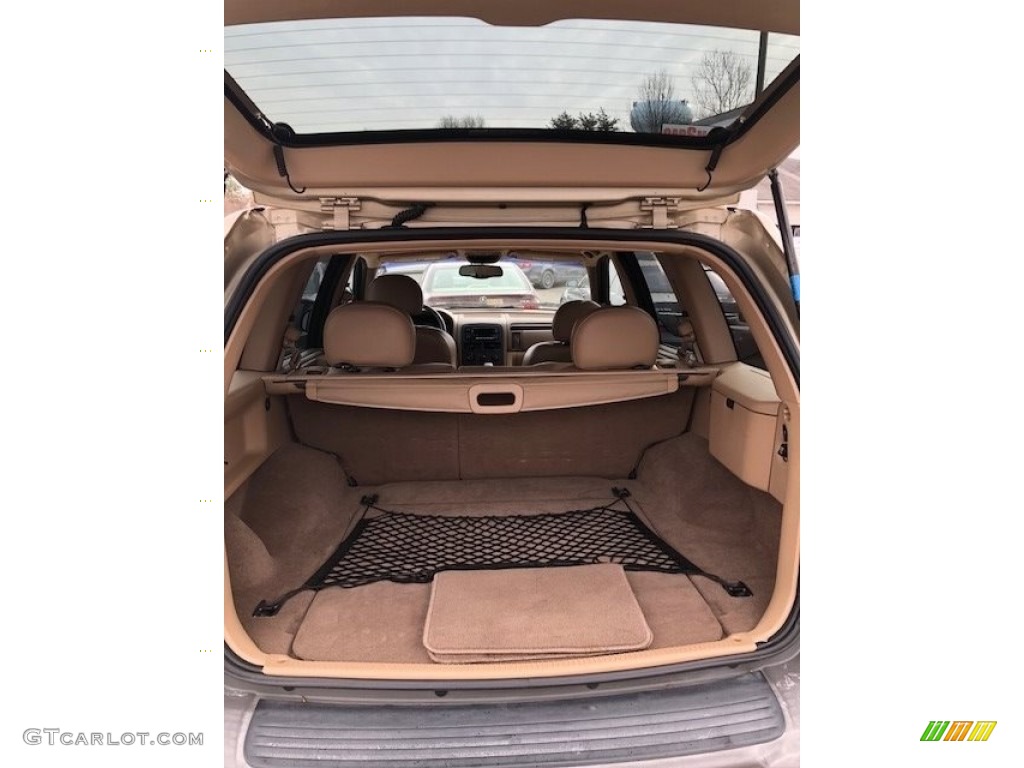 2000 Grand Cherokee Laredo 4x4 - Champagne Pearlcoat / Camel photo #20