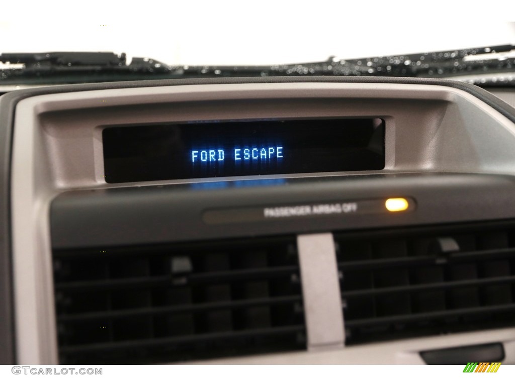 2011 Escape XLT - Gold Leaf Metallic / Charcoal Black photo #12