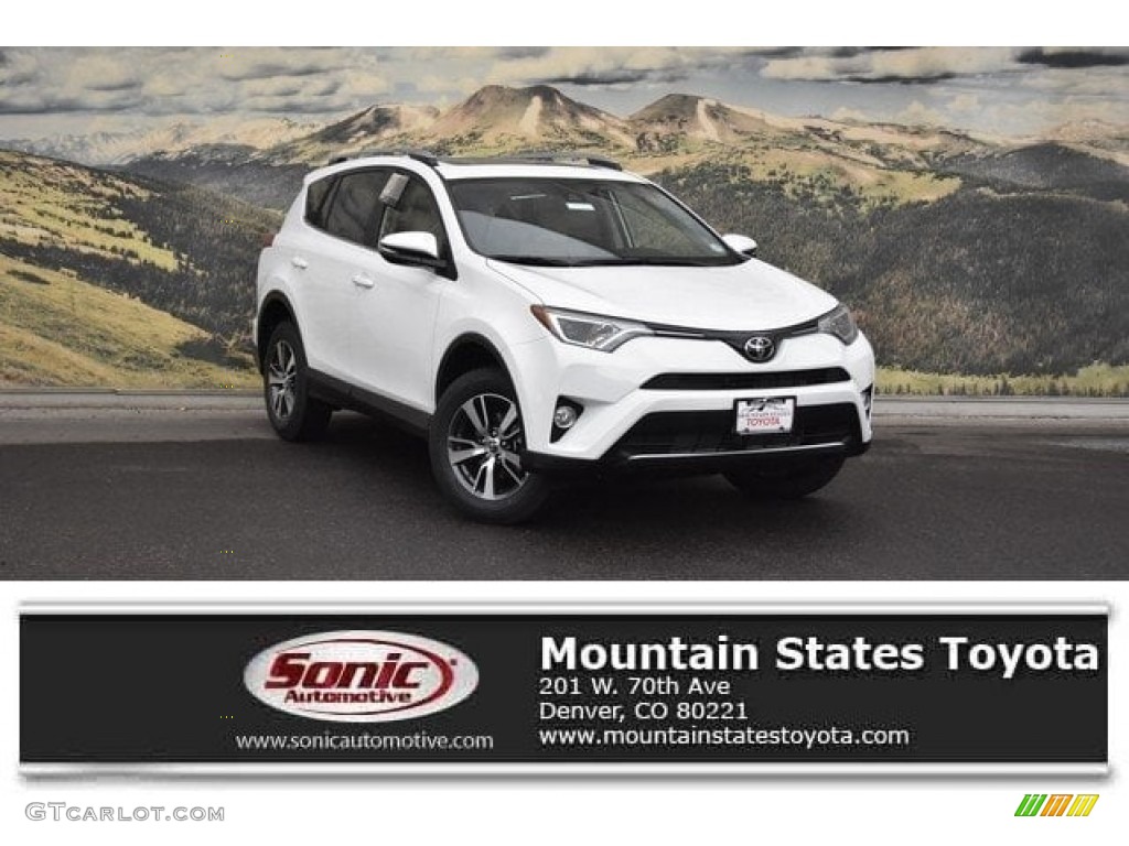 2018 RAV4 XLE AWD - Super White / Black photo #1