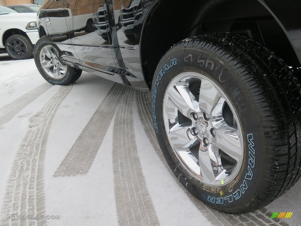 2018 1500 Big Horn Crew Cab 4x4 - Brilliant Black Crystal Pearl / Black/Diesel Gray photo #16