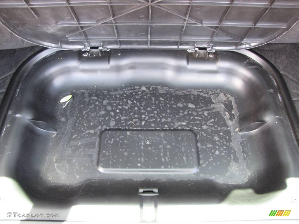 2002 QX4 4x4 - Black Obsidian / Graphite photo #24