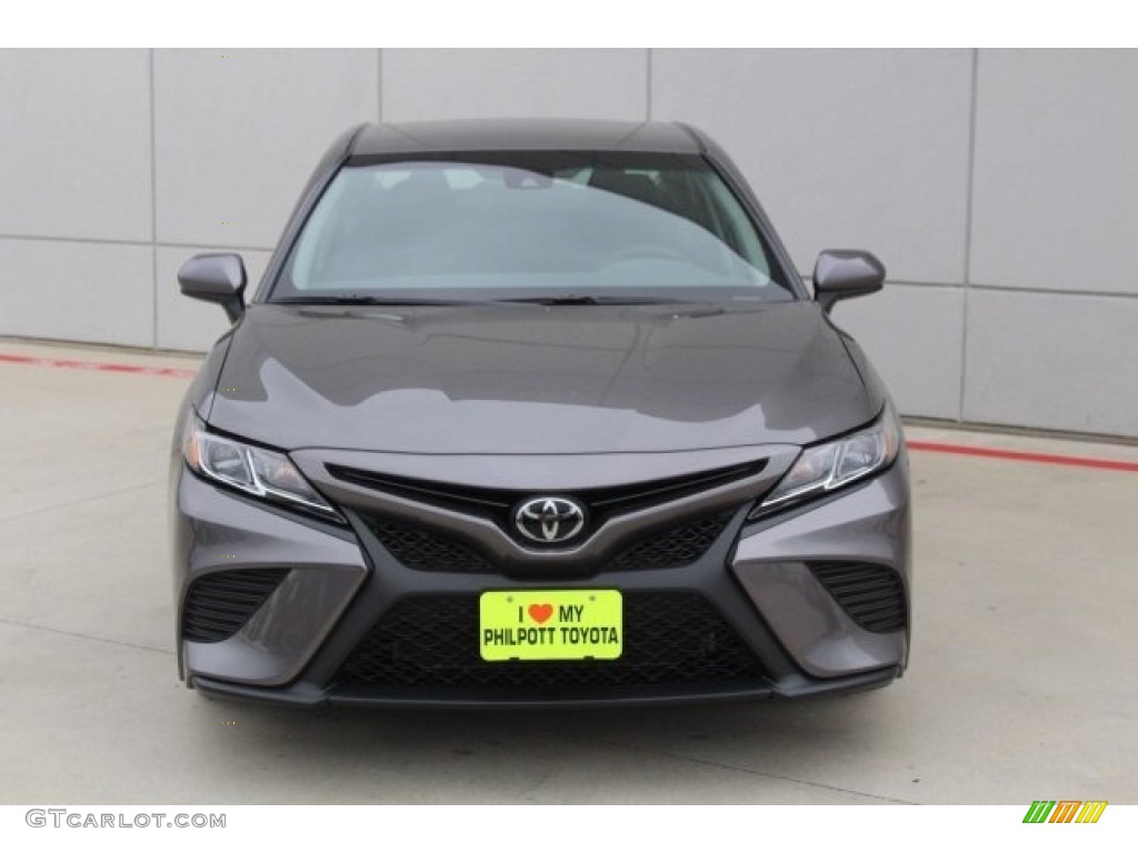 2018 Camry SE - Predawn Gray Mica / Black photo #2