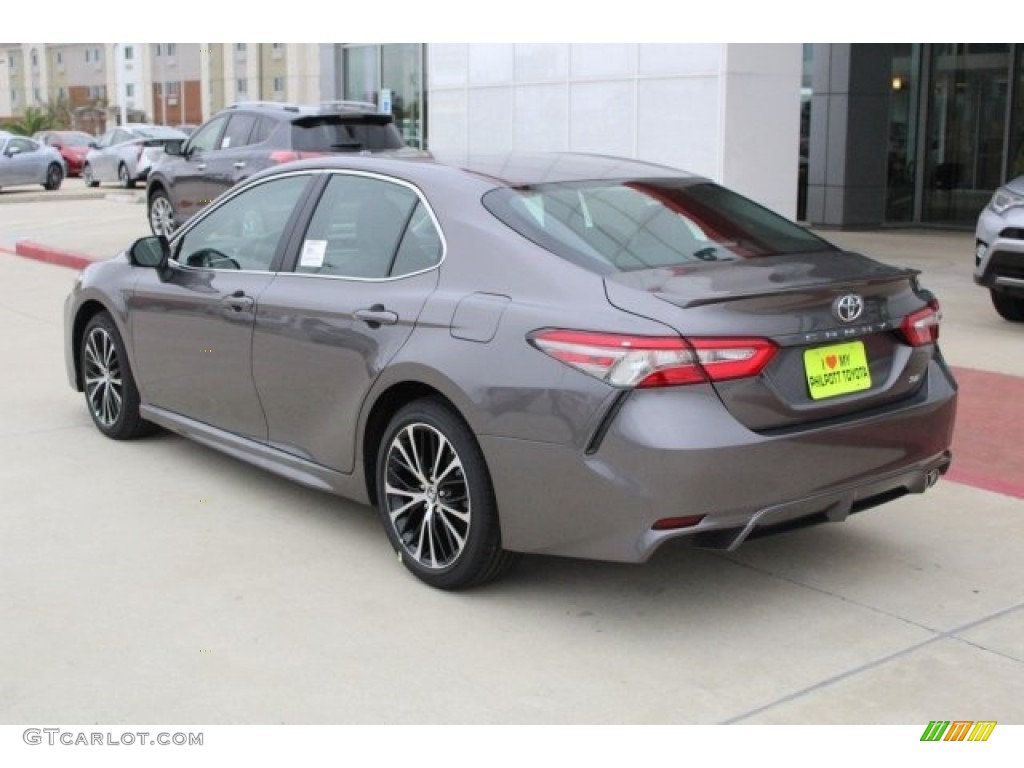 2018 Camry SE - Predawn Gray Mica / Black photo #5