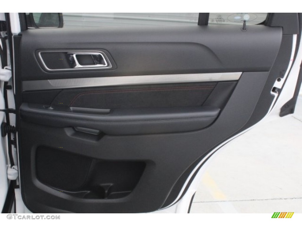 2018 Explorer XLT - White Platinum / Ebony Black photo #31