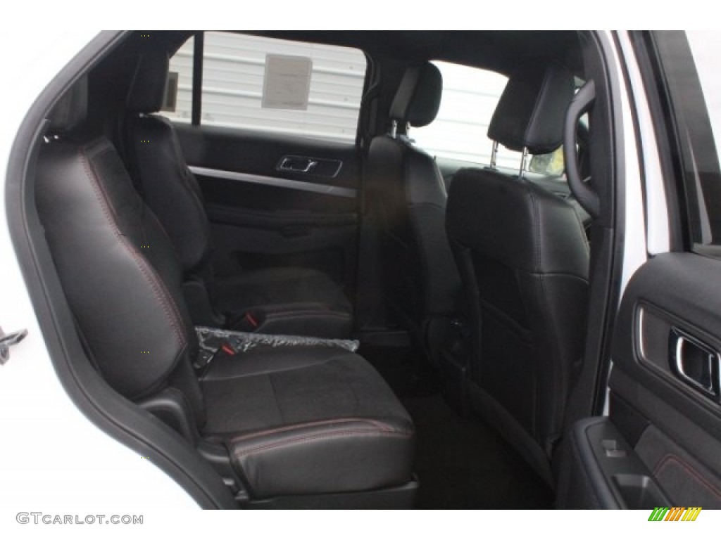 2018 Explorer XLT - White Platinum / Ebony Black photo #32