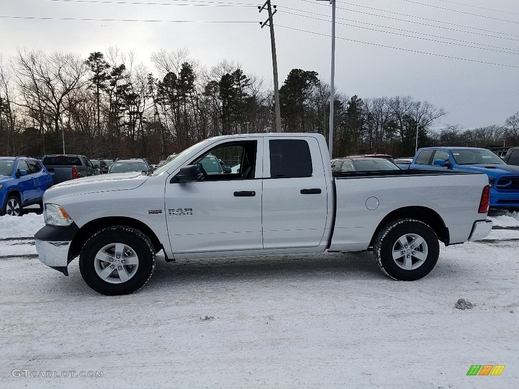 2018 1500 Express Quad Cab 4x4 - Bright Silver Metallic / Black/Diesel Gray photo #3