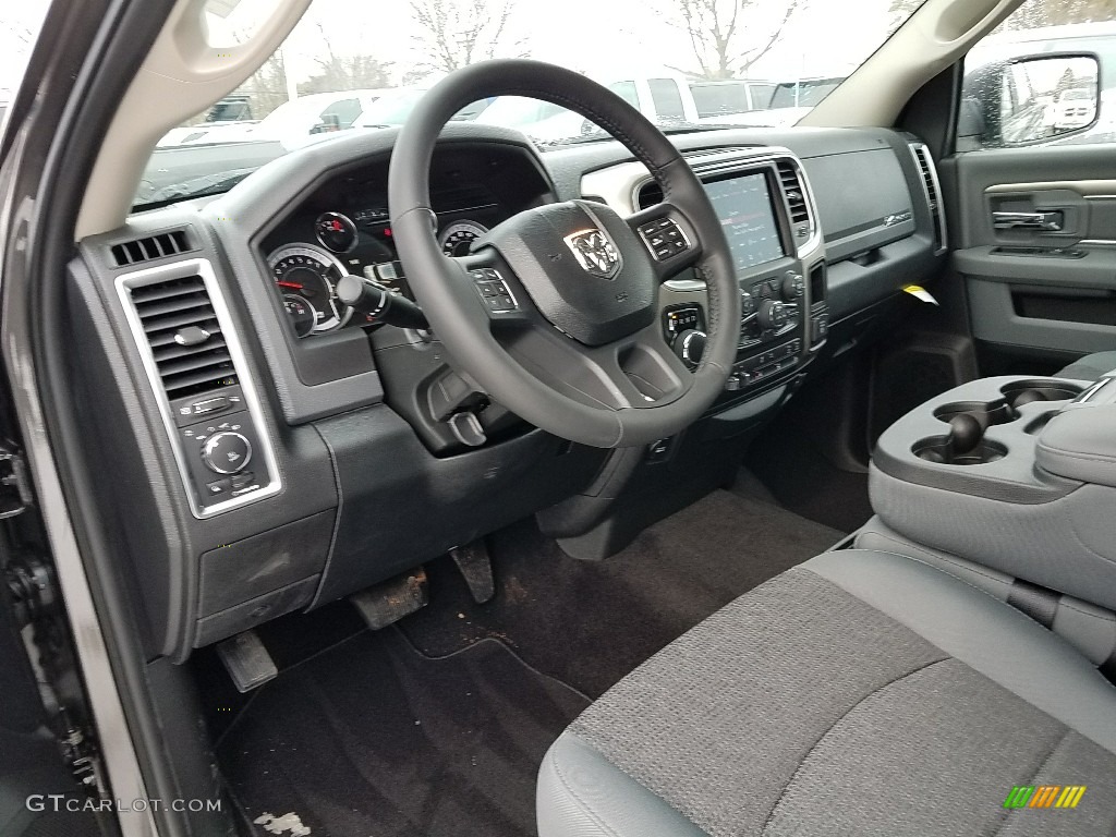 2018 Ram 1500 Big Horn Crew Cab 4x4 Front Seat Photo #124809644