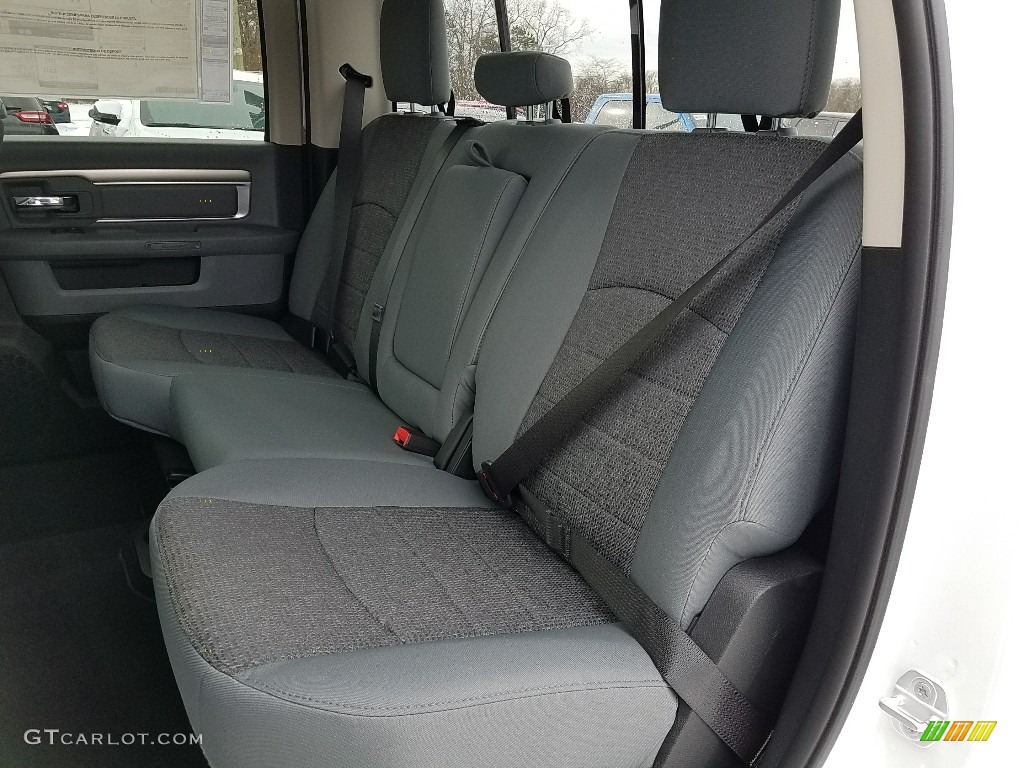 2018 1500 Big Horn Crew Cab 4x4 - Bright White / Black/Diesel Gray photo #6