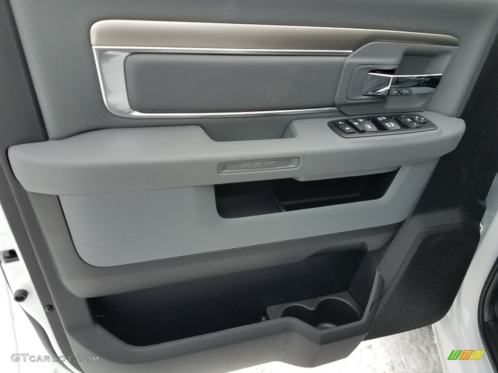 2018 1500 Big Horn Crew Cab 4x4 - Bright White / Black/Diesel Gray photo #8