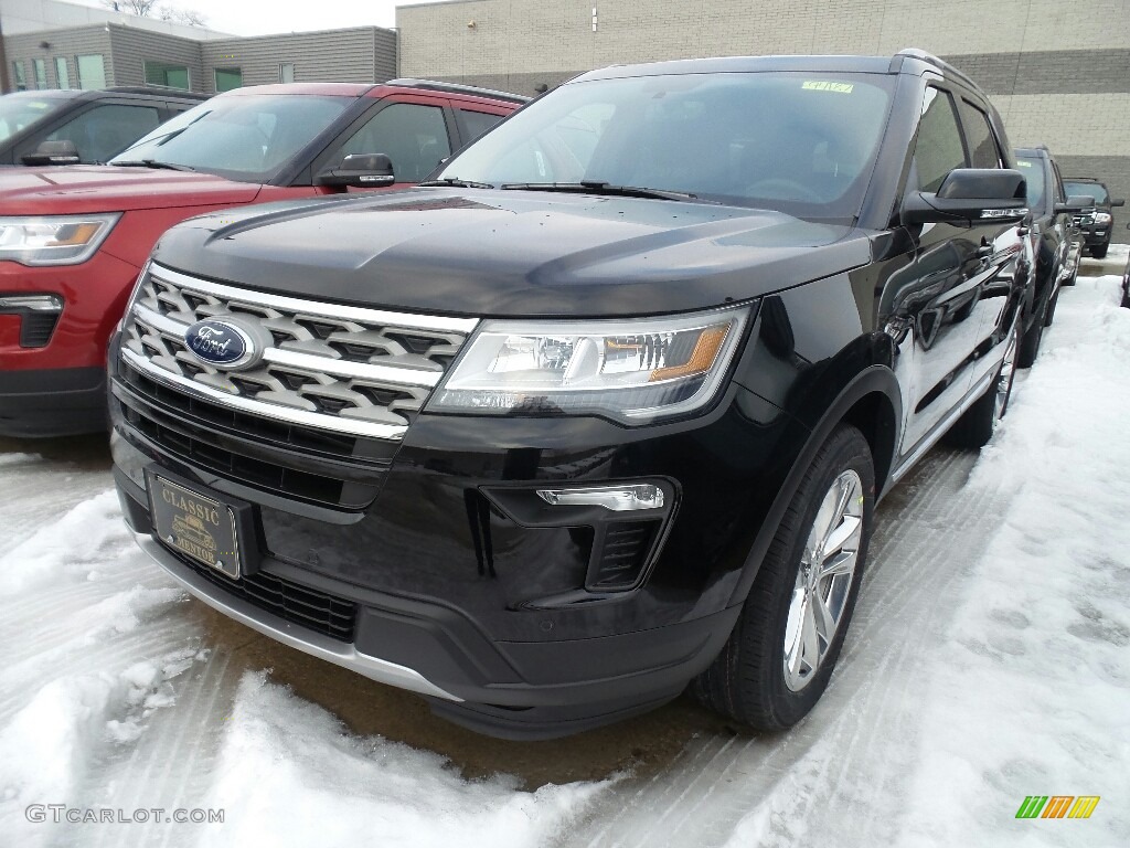 2018 Explorer XLT 4WD - Shadow Black / Ebony Black photo #1