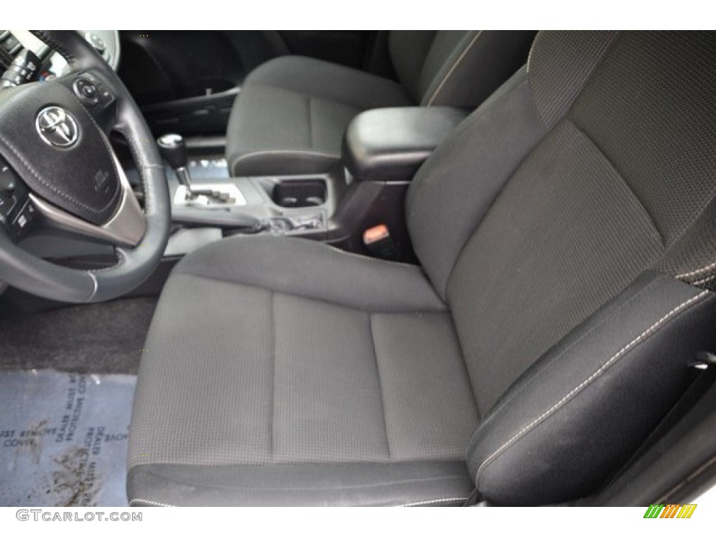 2016 RAV4 XLE AWD - Super White / Black photo #11