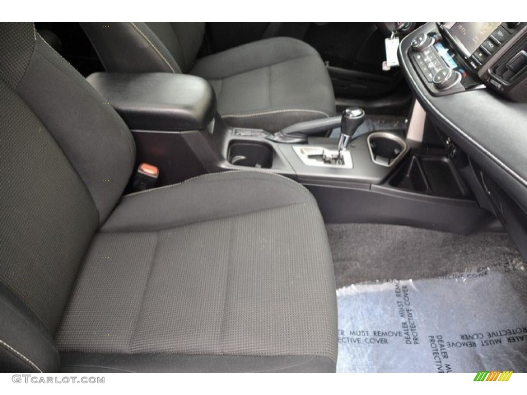 2016 RAV4 XLE AWD - Super White / Black photo #18