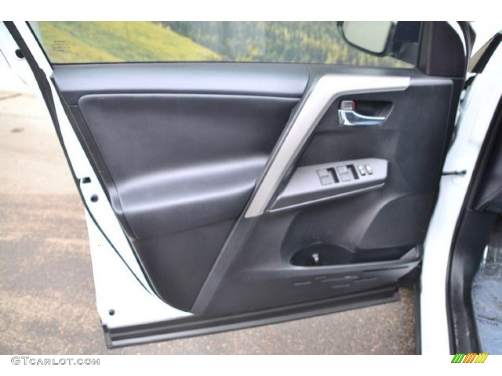 2016 RAV4 XLE AWD - Super White / Black photo #25