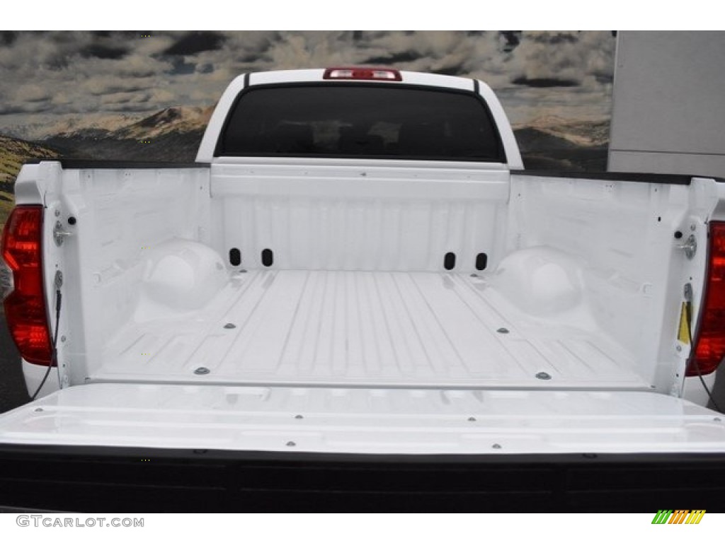 2018 Tundra SR5 CrewMax 4x4 - Super White / Black photo #8