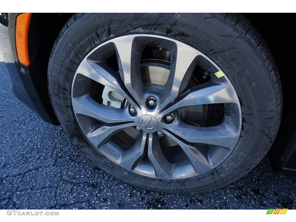 2018 Chrysler Pacifica Limited Wheel Photos