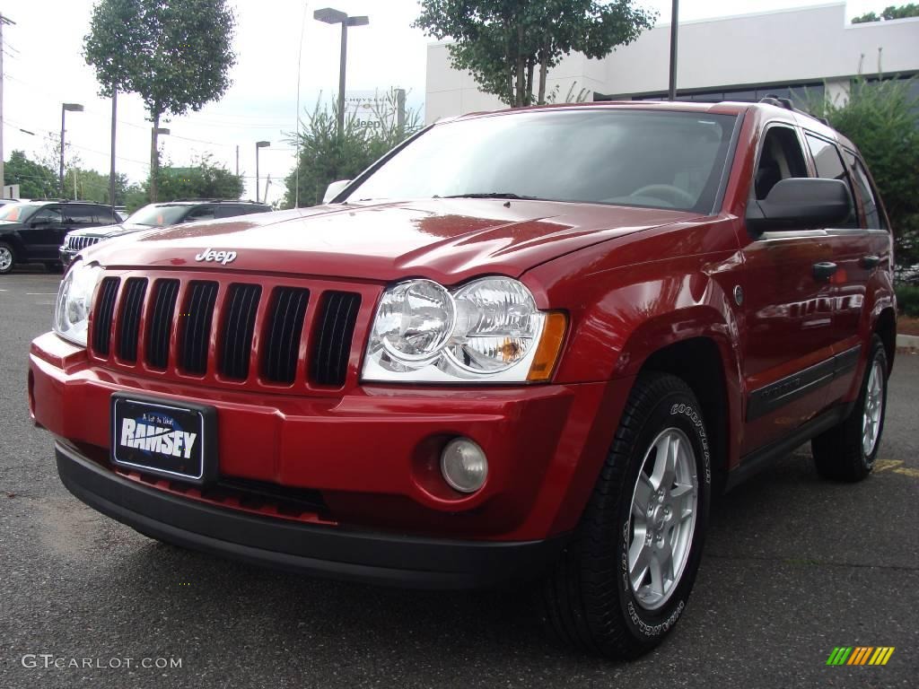 2005 Grand Cherokee Laredo 4x4 - Inferno Red Crystal Pearl / Khaki photo #1