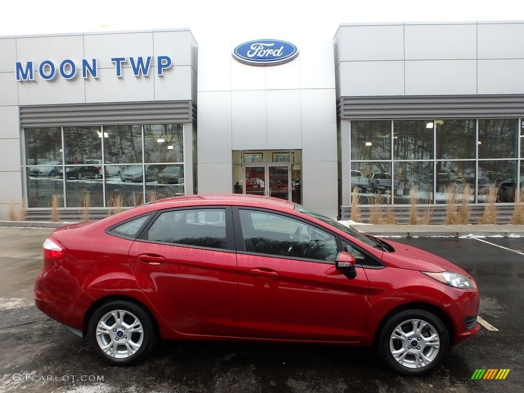 2016 Fiesta SE Sedan - Ruby Red Metallic / Charcoal Black photo #1