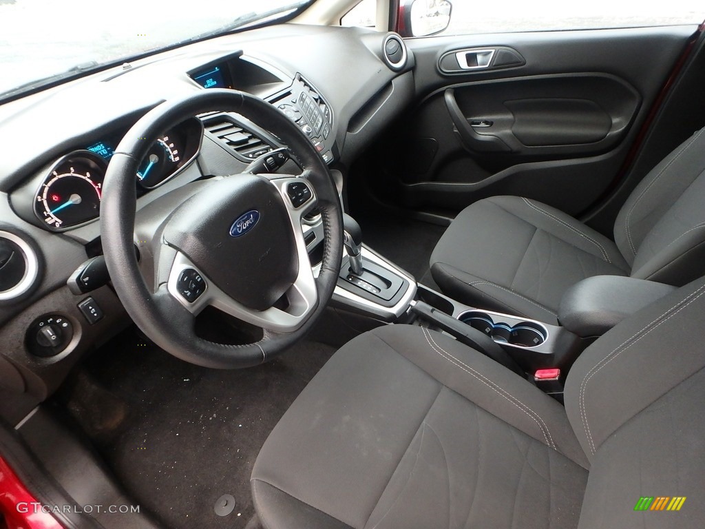2016 Fiesta SE Sedan - Ruby Red Metallic / Charcoal Black photo #20