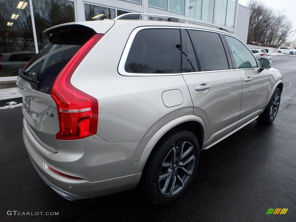 2018 XC90 T6 AWD Momentum - Luminous Sand Metallic / Blonde photo #2