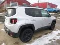 2017 Glacier Metallic Jeep Renegade Latitude 4x4  photo #5