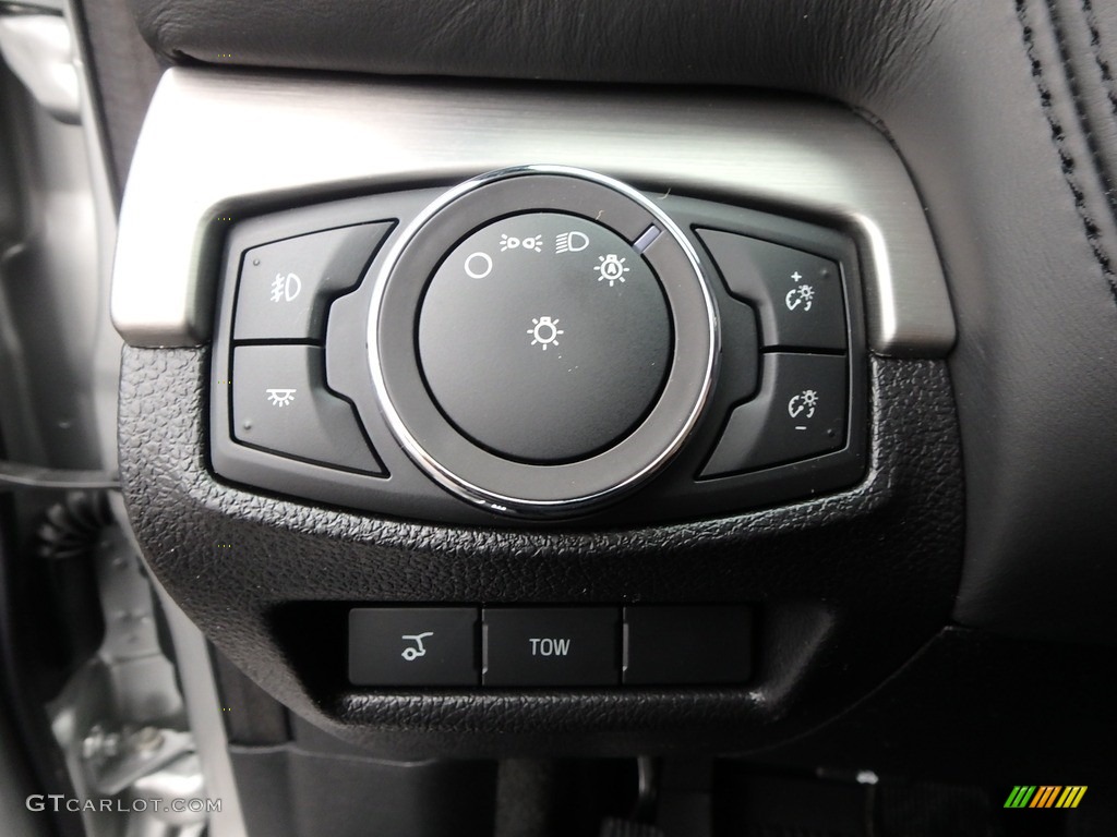 2018 Explorer Platinum 4WD - Ingot Silver / Ebony Black photo #16