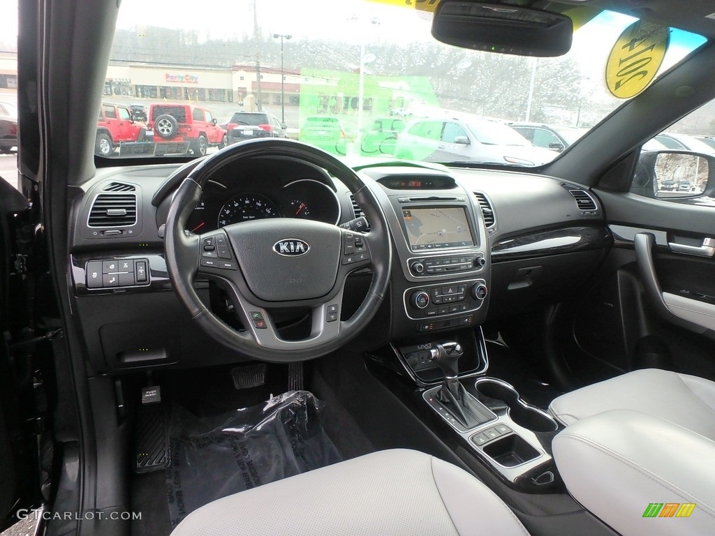 2014 Sorento SX V6 AWD - Ebony Black / Gray photo #14