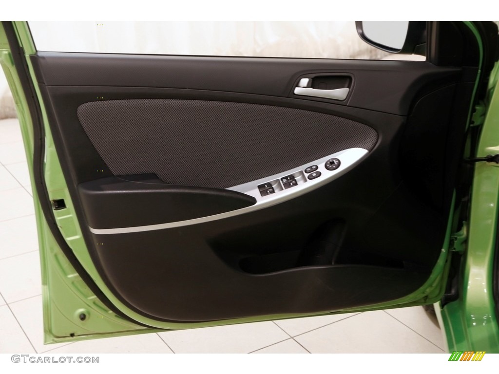 2013 Accent GS 5 Door - Electrolyte Green / Black photo #4