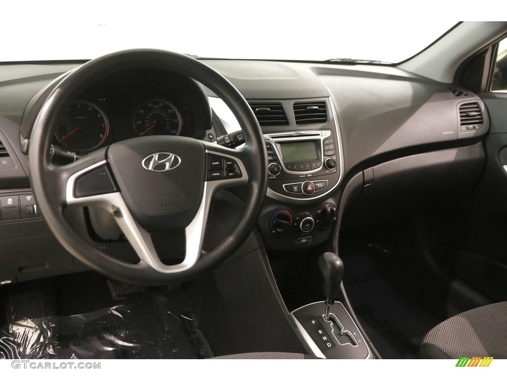 2013 Accent GS 5 Door - Electrolyte Green / Black photo #7