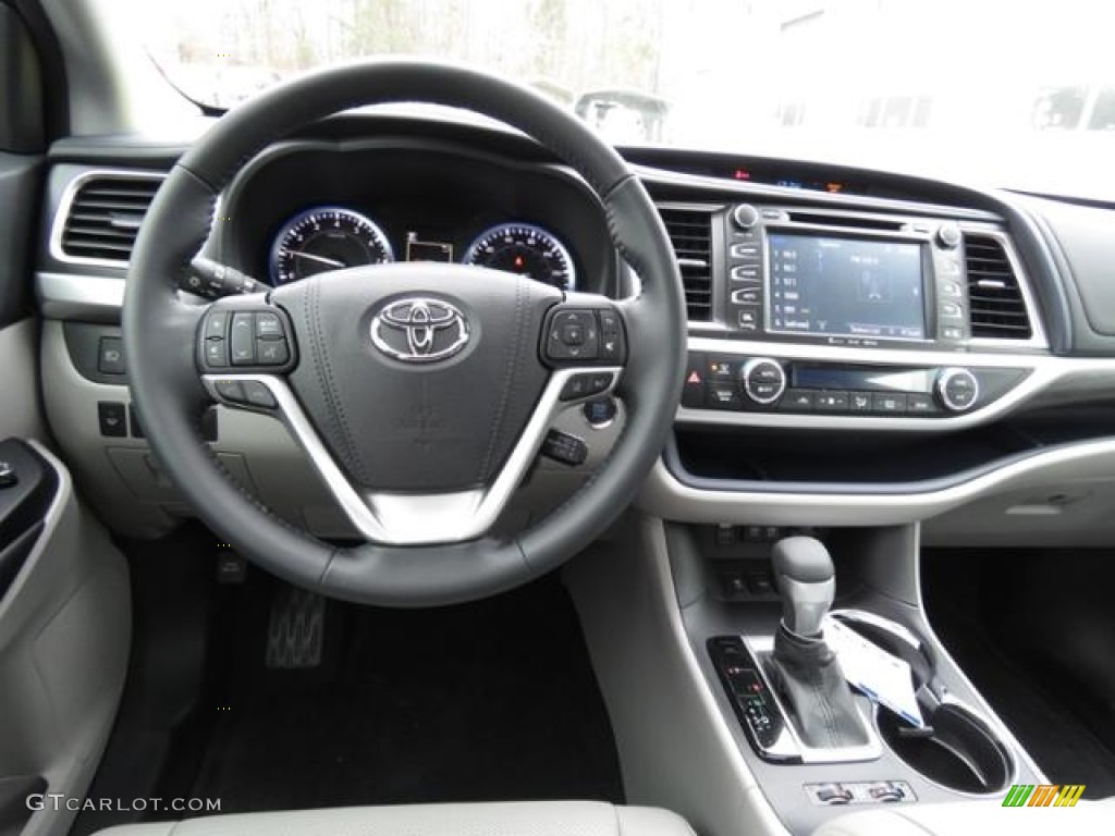 2018 Toyota Highlander Limited AWD Dashboard Photos