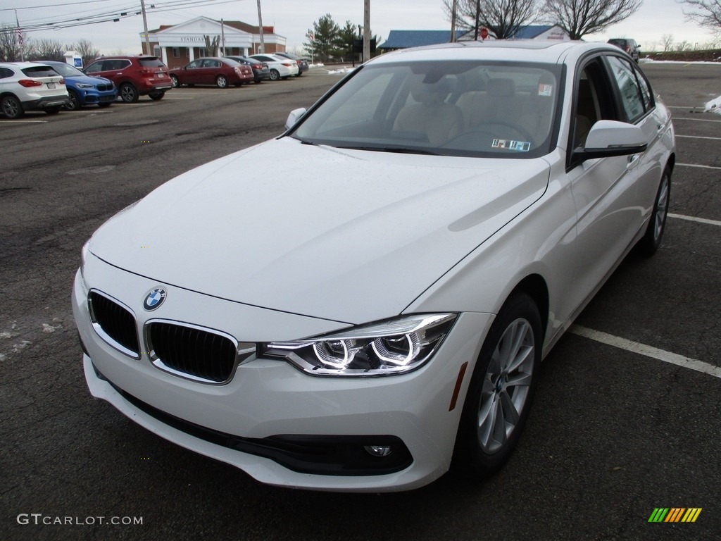 2018 3 Series 320i xDrive Sedan - Alpine White / Venetian Beige photo #7