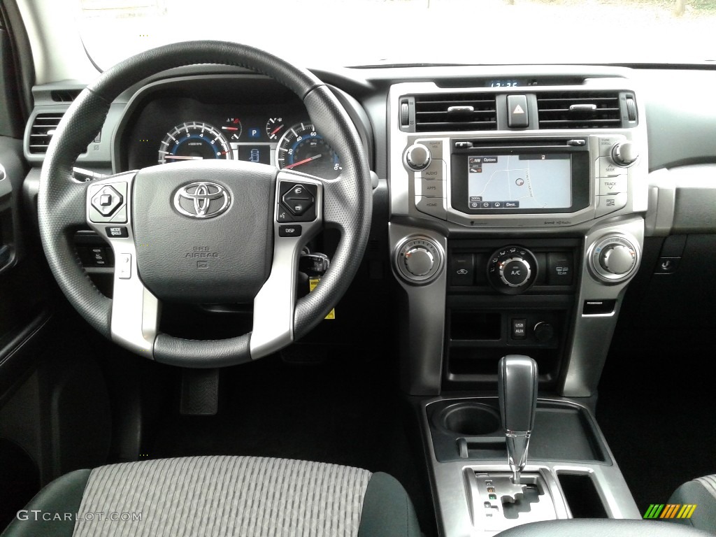 2017 Toyota 4Runner SR5 Dashboard Photos