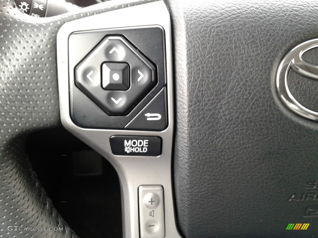 2017 Toyota 4Runner SR5 Controls Photo #124829107