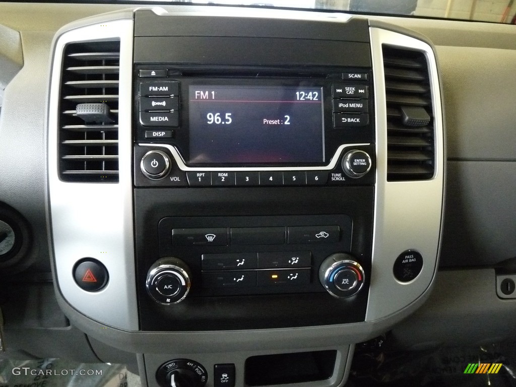 2017 Frontier SV Crew Cab 4x4 - Forged Copper / Steel photo #13