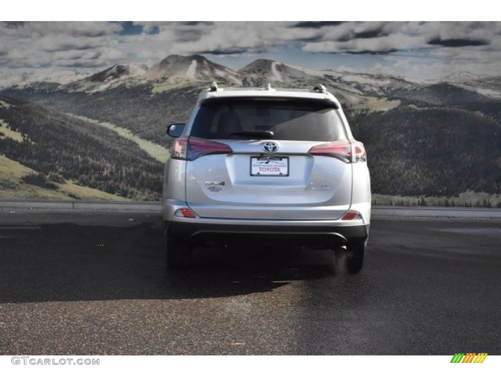 2018 RAV4 LE AWD - Silver Sky Metallic / Black photo #4