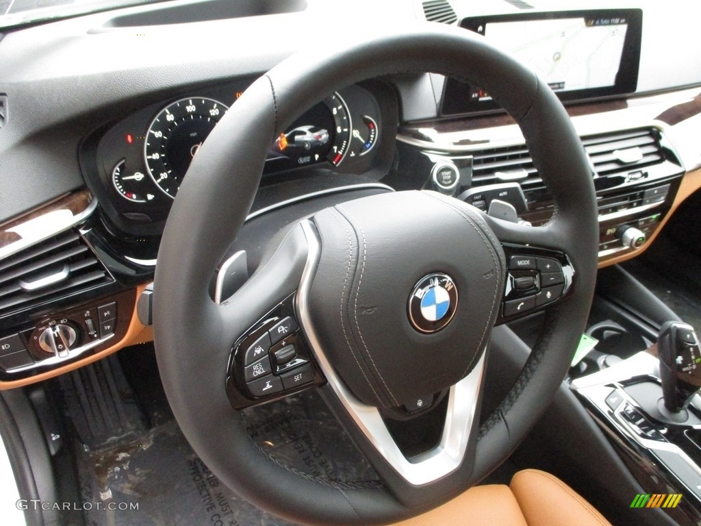2018 BMW 5 Series 540i xDrive Sedan Steering Wheel Photos