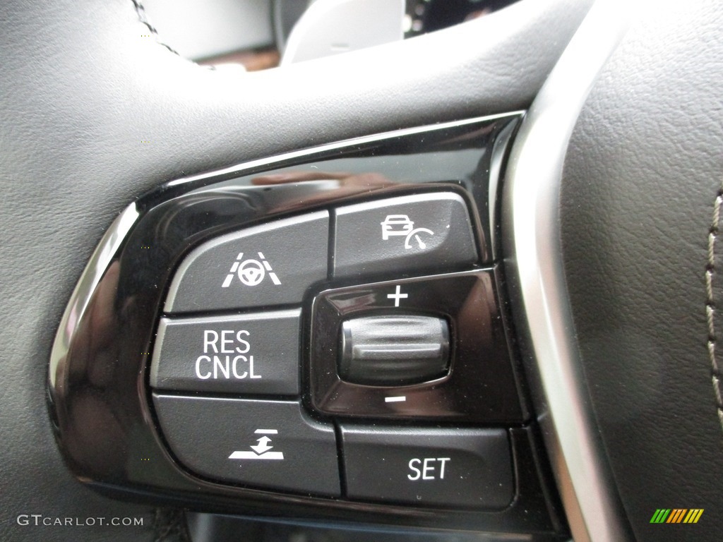 2018 BMW 5 Series 540i xDrive Sedan Controls Photo #124831384