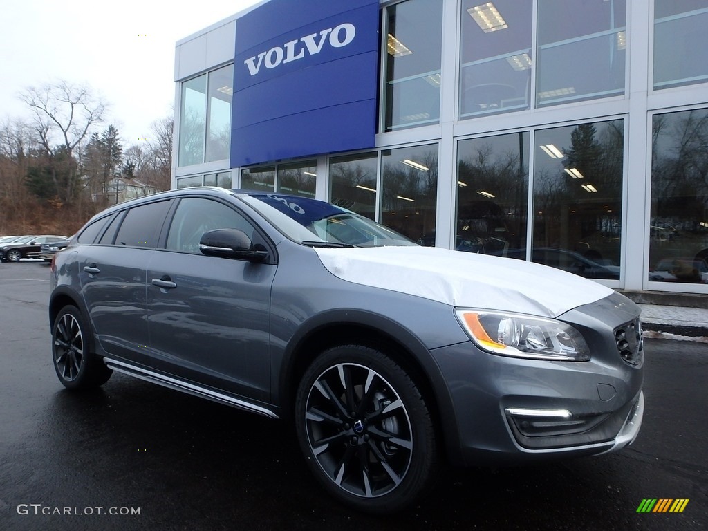 Osmium Grey Metallic 2018 Volvo V60 Cross Country T5 AWD Exterior Photo #124835101
