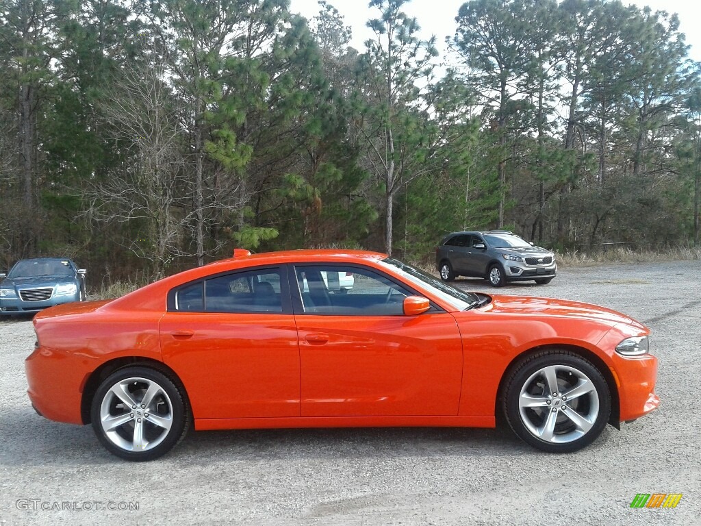 Go Mango 2018 Dodge Charger SXT Plus Exterior Photo #124836052