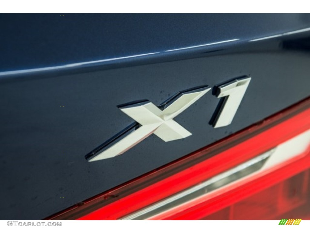 2017 X1 sDrive28i - Mediterranean Blue Metallic / Black photo #6