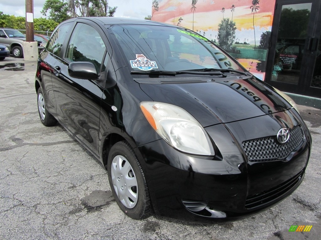 2007 Yaris 3 Door Liftback - Black Sand Pearl / Dark Charcoal photo #4
