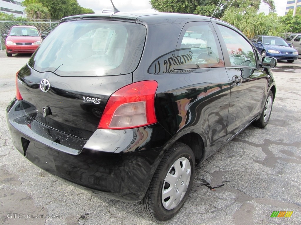2007 Yaris 3 Door Liftback - Black Sand Pearl / Dark Charcoal photo #5
