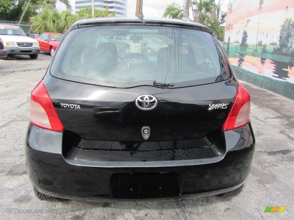 2007 Yaris 3 Door Liftback - Black Sand Pearl / Dark Charcoal photo #6