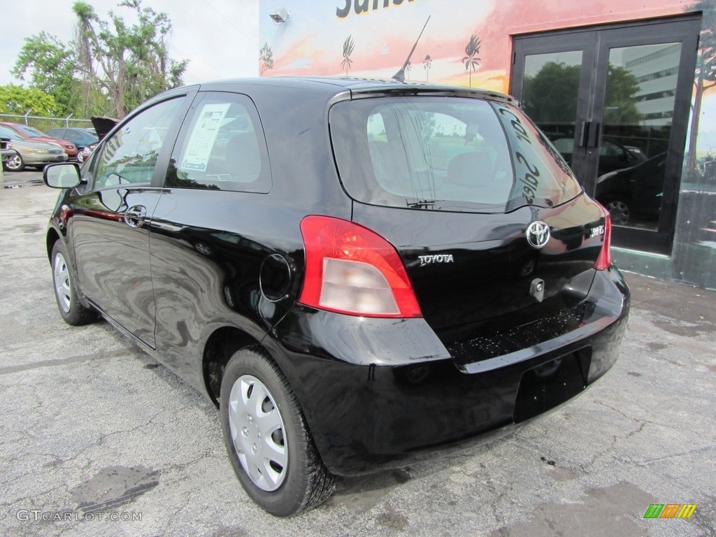 2007 Yaris 3 Door Liftback - Black Sand Pearl / Dark Charcoal photo #7