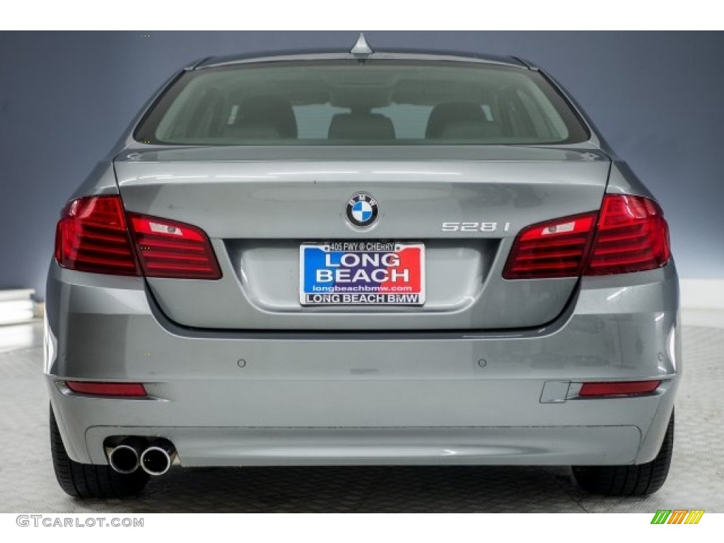 2015 5 Series 528i Sedan - Space Gray Metallic / Black photo #3