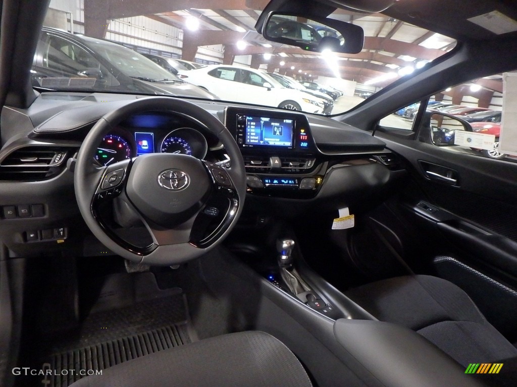 Black Interior 2018 Toyota C-HR XLE Photo #124839175