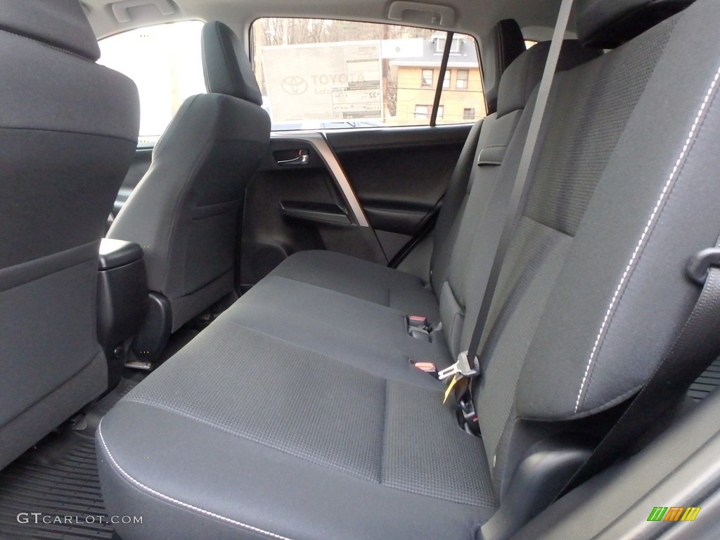 2018 Toyota RAV4 XLE AWD Hybrid Rear Seat Photo #124840114