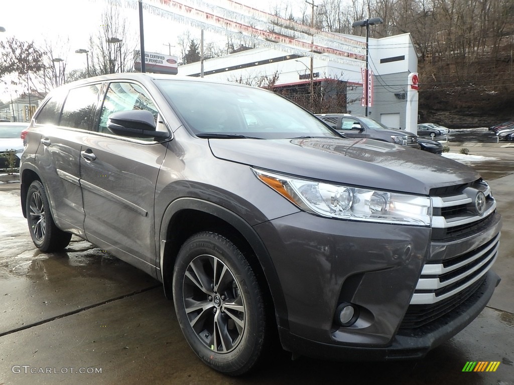 2018 Highlander LE AWD - Predawn Gray Mica / Ash photo #1